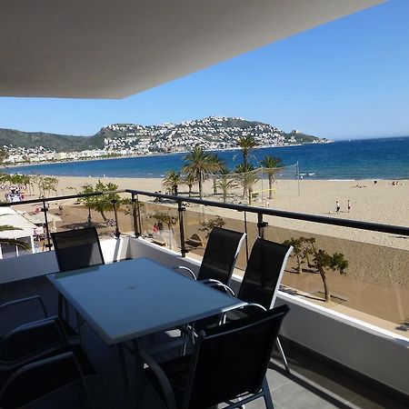 Inmosantos Oasis A5 Apartman Roses Szoba fotó